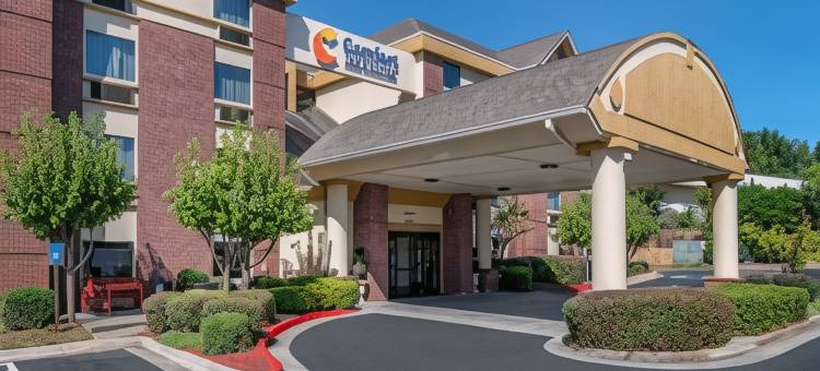 萨沃尼舒适套房酒店-秀格尔洛弗(Comfort Inn & Suites Suwanee - Sugarloaf)图片