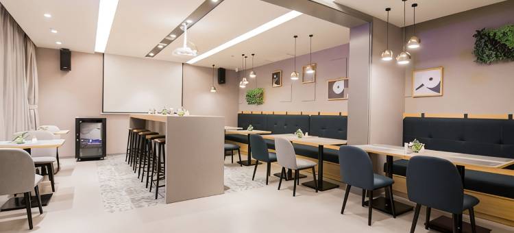 如家商旅酒店(上海会展中心七宝地铁站店)图片
