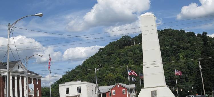 Country Farmhouse, Visit Family, Bristol Casino, Hiking/Biking, Relocating Here图片
