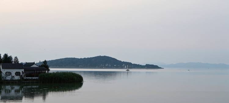 苏州洞庭山庄(太湖岱心湾店)图片