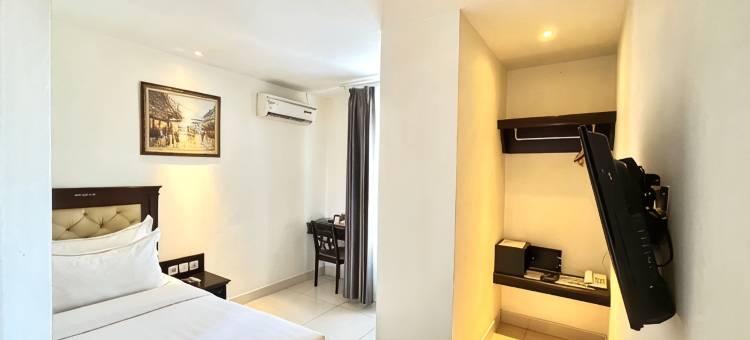 德普里马酒店帕蒂穆拉马卡萨尔(D'Primahotel Pattimura Makassar)图片