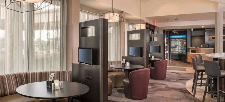 欧文拉斯科利纳斯万怡酒店(Courtyard by Marriott Irving Las Colinas)图片