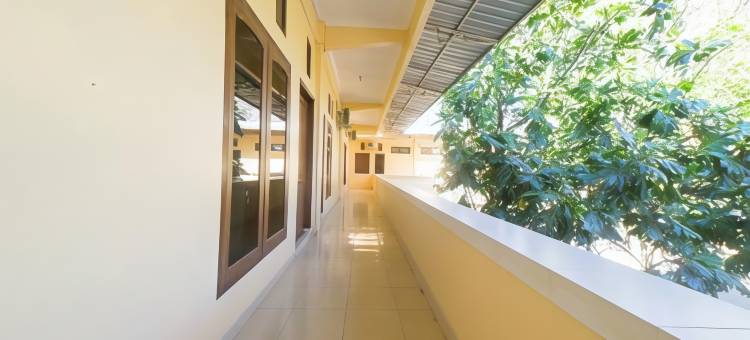 红多兹酒店-近努沙岑达纳大学(RedDoorz Near Nusa Cendana University)图片