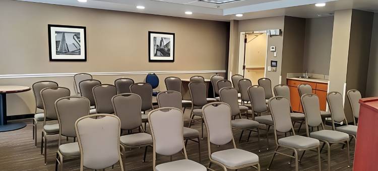 西公园西南高速公路舒适酒店及套房(Comfort Inn Southwest Fwy at Westpark)图片