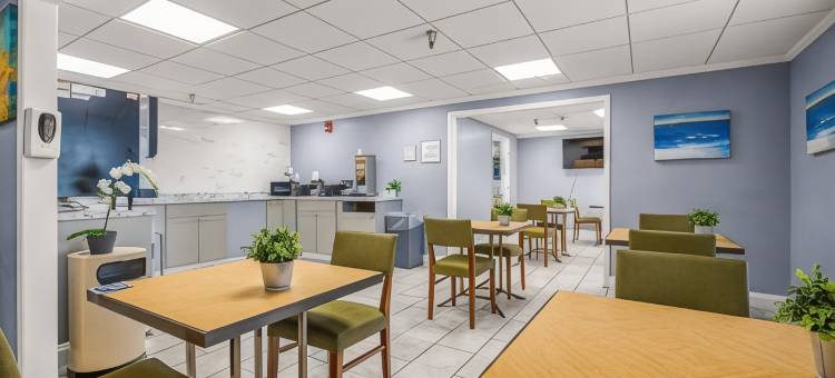 坦帕布兰顿西拉昆塔温德姆套房酒店(La Quinta Inn & Suites by Wyndham Tampa Brandon West)图片