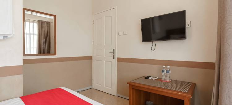 红多兹酒店-近巴淡岛波塔尼亚广场1号(RedDoorz Near Plaza Botania 1 Batam)图片