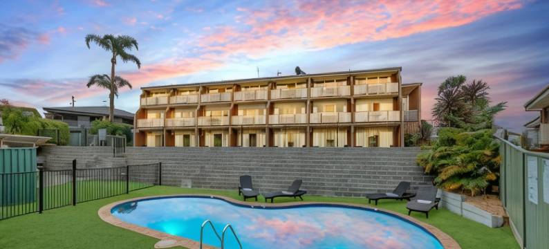 萨派尔海滨旅馆(Sapphire Waters Motor Inn)图片