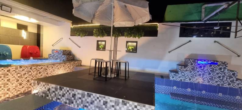 EDVIL 海滩度假村和按摩浴缸水疗中心(EDVIL BEACH RESORT AND JACUZZI POOL SPA)图片