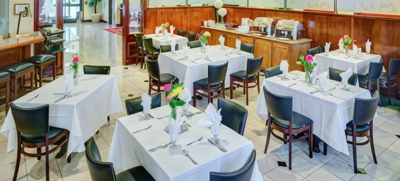 纳托马旅店(Lake Natoma Inn)图片