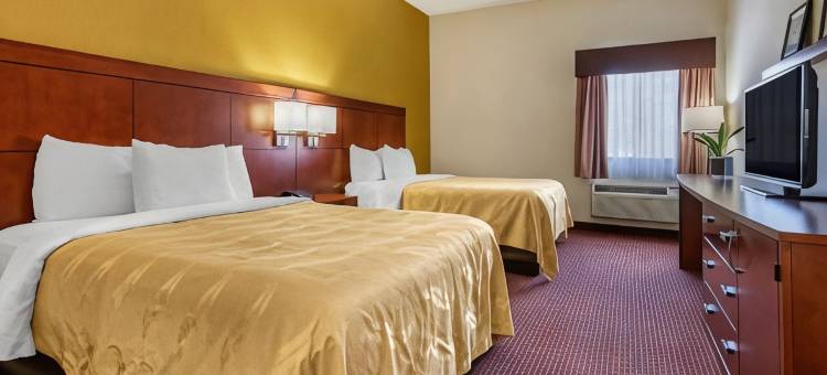 泽弗希尔斯-戴德城凯艺酒店(Quality Inn Zephyrhills-Dade City)图片