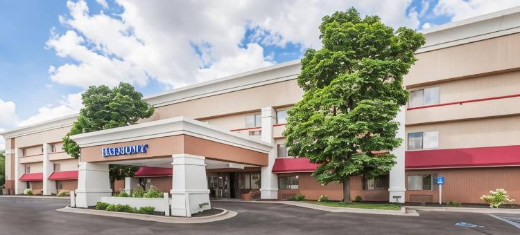 大急流城机场呗盟套房酒店(Baymont by Wyndham Grand Rapids Airport)图片