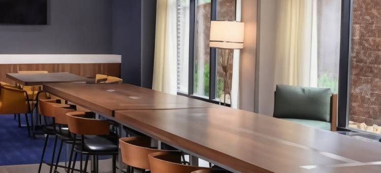 Courtyard Charlotte Waverly图片