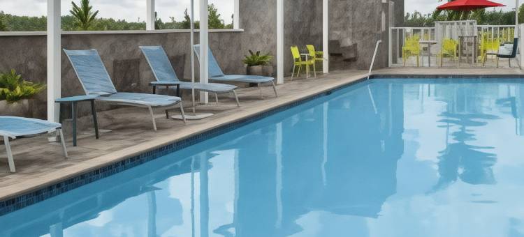 迈尔斯堡机场希尔顿惠庭套房酒店(Home2 Suites by Hilton Fort Myers Airport)图片