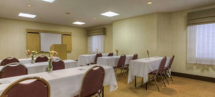 舒眠酒店佩勒姆橡树山(Sleep Inn Pelham Oak Mountain)图片