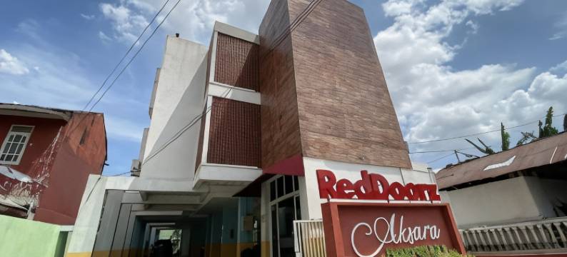 红多兹酒店-近RSUD马格诺普尔沃克托3号(RedDoorz Near Rsud Margono Purwokerto 3)图片