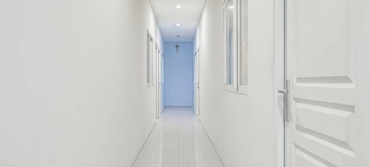 泗水红多兹斯瓦兰克托酒店(RedDoorz near Suroboyo Carnival Park)图片