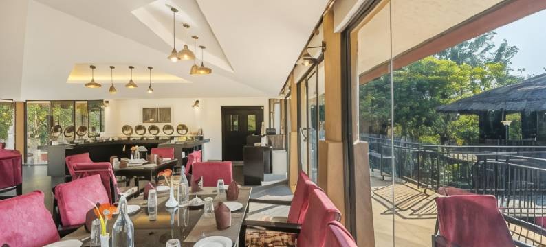 干哈斯特灵酒店(Sterling Kanha)图片