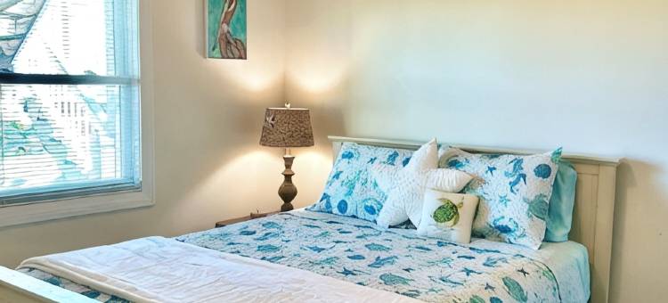 蔚蓝之间 - 海滨2卧2卫公寓，带泳池(Between The Blue - Oceanside 2B/2B Condo w/ Pool)图片