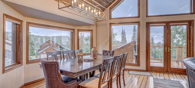 犹他州布赖恩峰观景山间木屋！冬夏秋皆适合游玩！(Mountain Cabin w/VIEWS in Brian Head, Utah! Fun to be had Winter, Summer & Fall!)图片