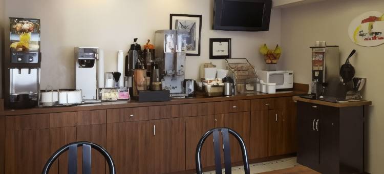 科罗拉多斯普林斯机场速8酒店(Super 8 by Wyndham Colorado Springs Airport)图片
