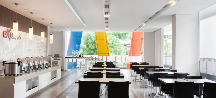 梭罗斯里维达利阿马里斯酒店(Amaris Hotel Sriwedari Solo)图片