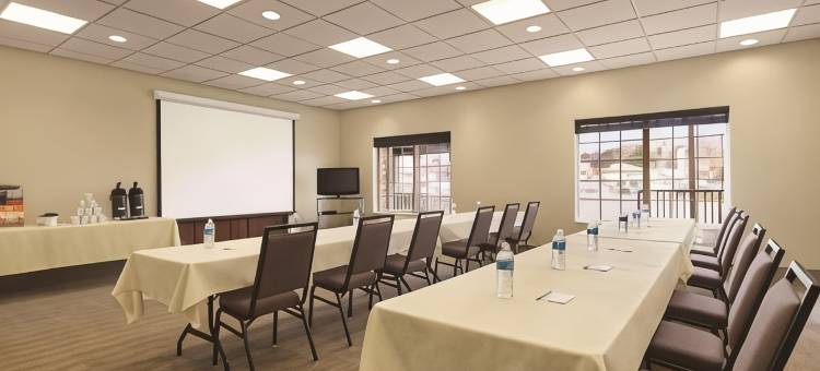 蒙大拿州比灵斯丽怡酒店(Country Inn & Suites by Radisson, Billings, MT)图片