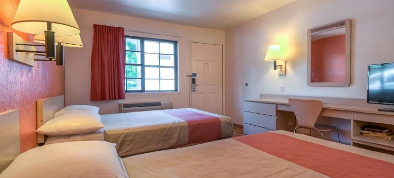 洛杉矶6号汽车旅馆 - 圣迪马斯(Motel 6 San Dimas, CA - Los Angeles)图片