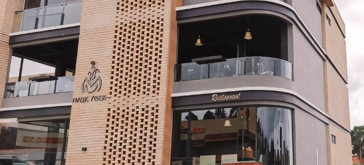 圣地亚哥·德孔波斯特拉套房酒店(Hotel Santiago de Compostella Suites)图片