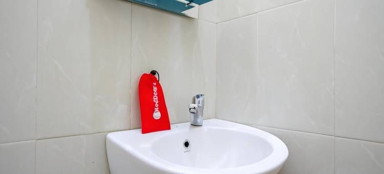 红多兹酒店-近沃诺索博门多罗站(RedDoorz Near Terminal Mendolo Wonosobo)图片