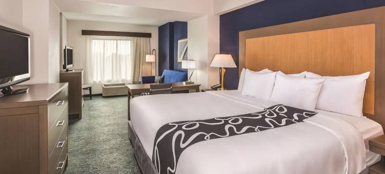 费城机场拉昆塔温德姆套房酒店(La Quinta Inn & Suites by Wyndham Philadelphia Airport)图片