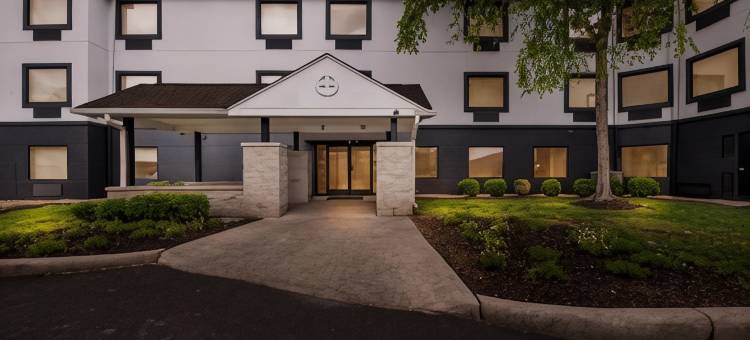 哥伦布北沃辛顿 MainStay 套房酒店(MainStay Suites Columbus North - Worthington)图片