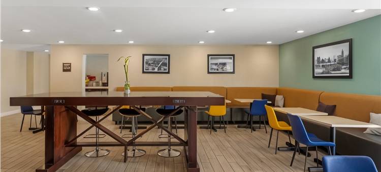 波茨敦东部门户舒适套房酒店(Comfort Inn & Suites Pottstown Eastern Gateway)图片