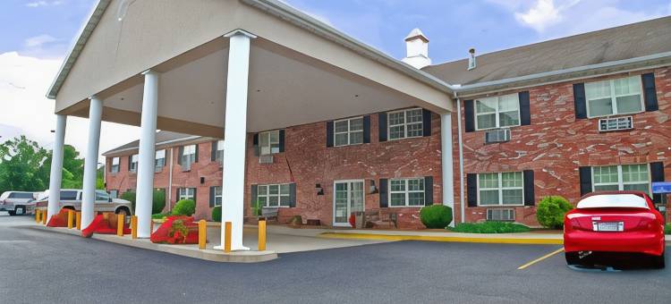伊利诺伊切斯特美吟酒店(Baymont by Wyndham Chester IL)图片