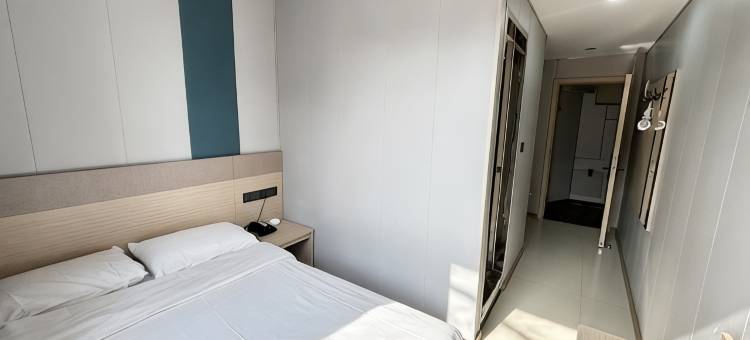 尚客优快捷酒店(青岛李村步行街店)图片