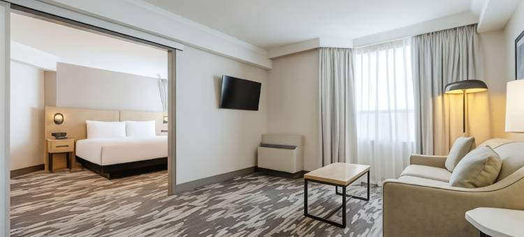 桑德曼标志米西索加酒店(Sandman Signature Mississauga Hotel)图片