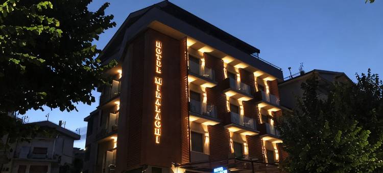 米拉拉吉家庭与运动酒店(Hotel Miralaghi Family & Sport)图片