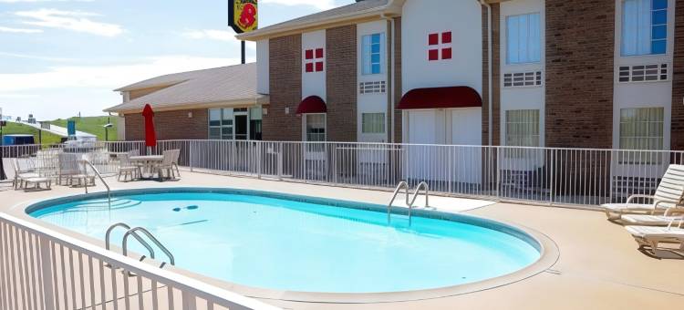 拉马尔速8酒店(Boarders Inn and Suites by Cobblestone Lamar Missouri)图片