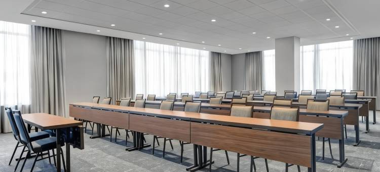 Courtyard Manhattan Aggieville图片