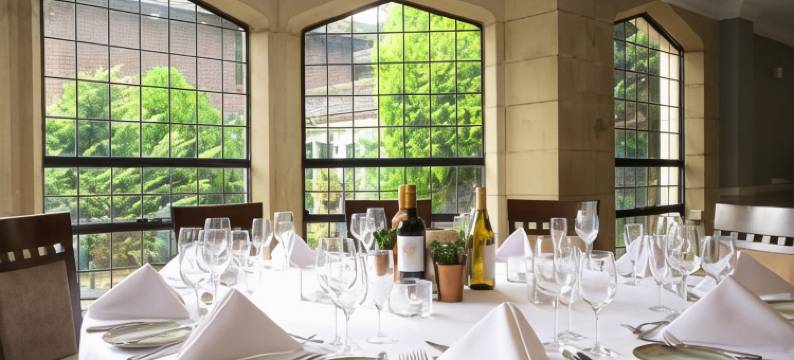 斯通豪斯苑酒店(Stonehouse Court Hotel - A Bespoke Hotel)图片