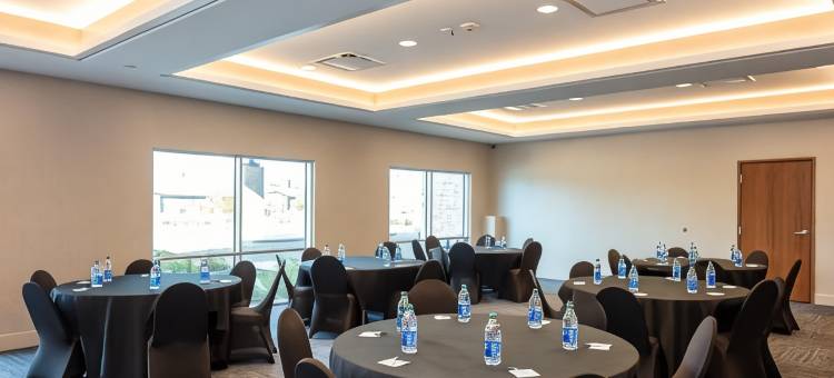 伯洛伊特智选假日套房酒店(Holiday Inn Express & Suites Beloit)图片