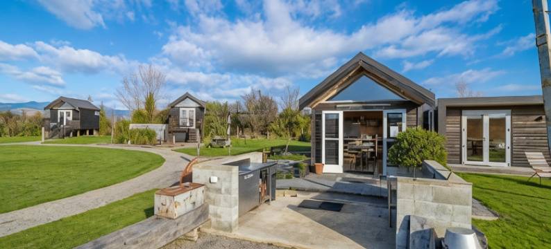 阿普尔比兔岛旅馆(Appleby House & Rabbit Island Huts)图片