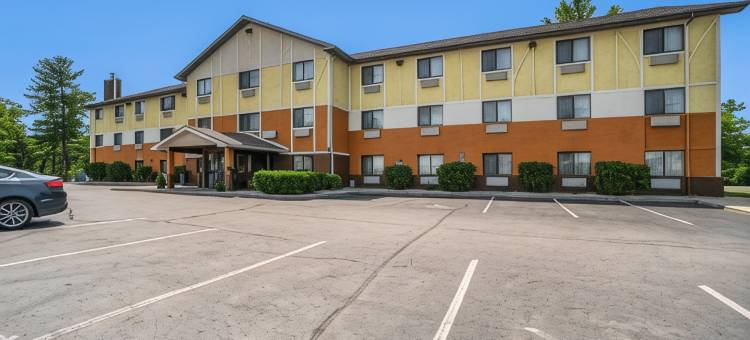 奥马哈东北戴斯套房酒店(Days Inn & Suites by Wyndham Traverse City)图片
