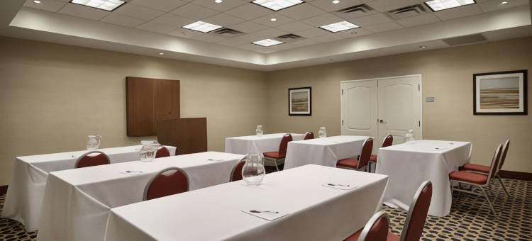 查尔斯镇欢朋套房酒店(Hampton Inn & Suites Charles Town)图片