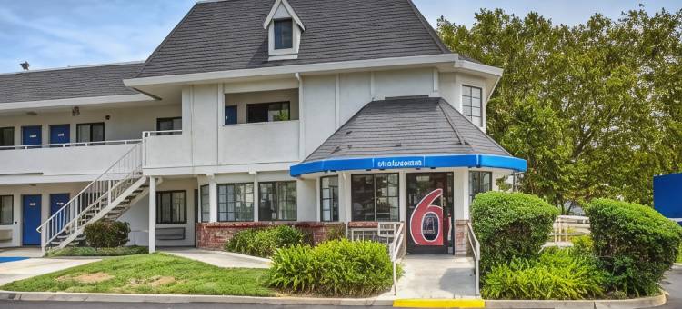 北费尔菲尔德6号汽车旅馆(Motel 6 Fairfield, CA - North)图片