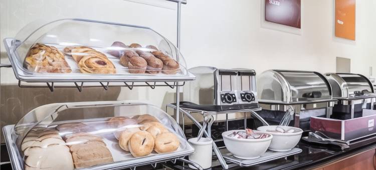 贝克斯菲尔德舒适套房酒店(Comfort Suites Bakersfield)图片