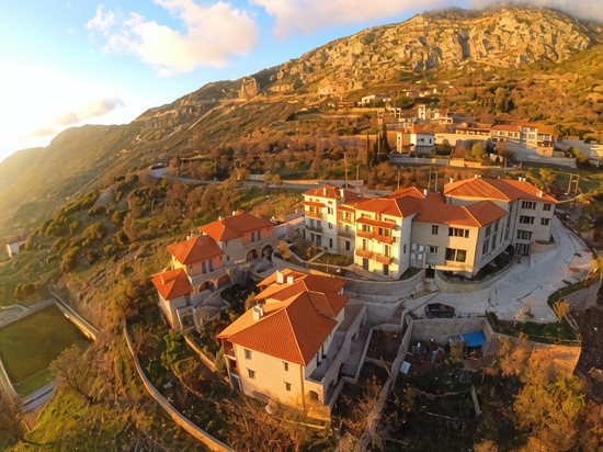 阿克华艾格利酒店