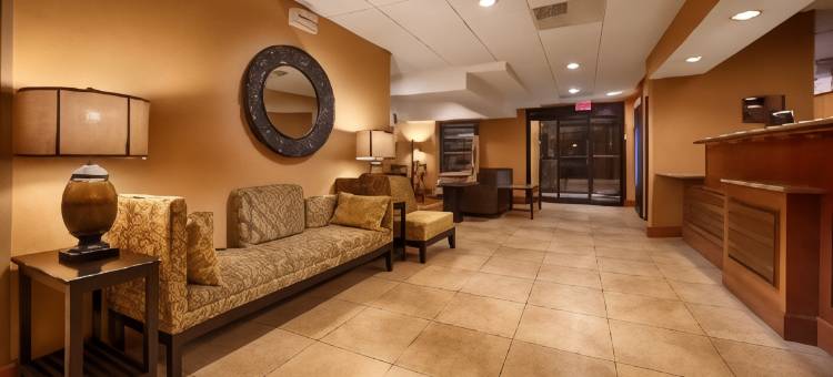 米沙沃卡贝斯特韦斯特优质酒店(Best Western Plus Mishawaka Inn)图片