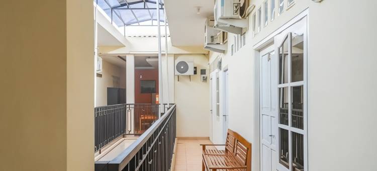 红多兹伊斯兰酒店-近格兰德科塔宾唐(RedDoorz Syariah Near Grand Kota Bintang)图片