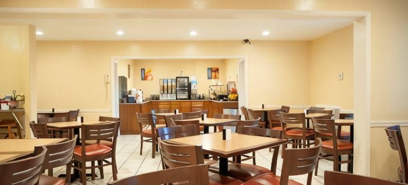 弗雷斯诺乡村贝斯特韦斯特酒店(Best Western Village Inn)图片