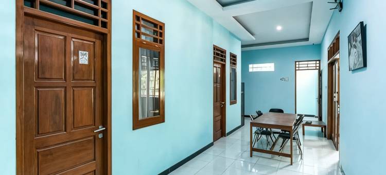 普罗 · 曼古内加兰附近的红门(RedDoorz Near Puro Mangkunegaran)图片
